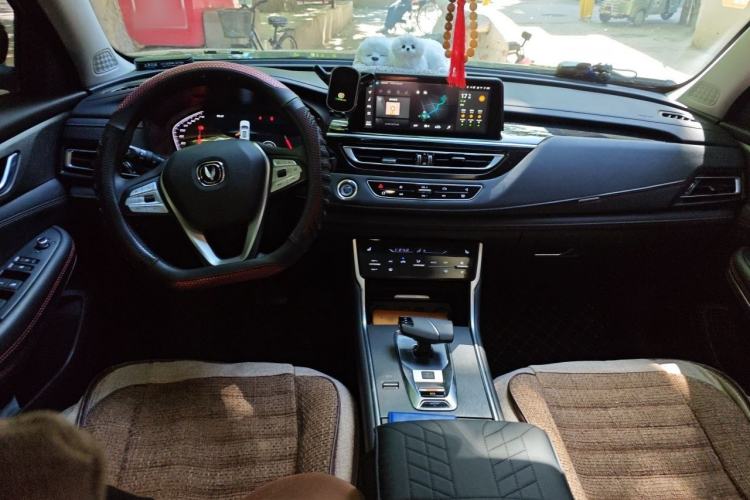 Used CHANGAN CS75 2024 Enjoyment Edition 1.5T DCT Prestige Model Interior 2
