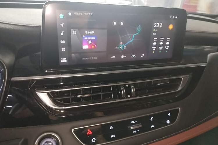Used CHANGAN CS75 2024 Enjoy Edition 1.5T DCT Luxury Model Audio And AC Panel