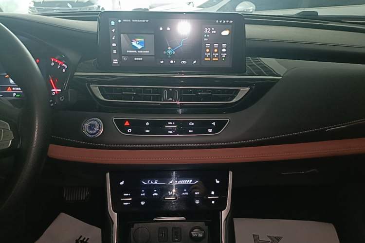 Used CHANGAN CS75 2024 Enjoyment Edition 1.5T DCT Prestige Model Audio And AC Panel