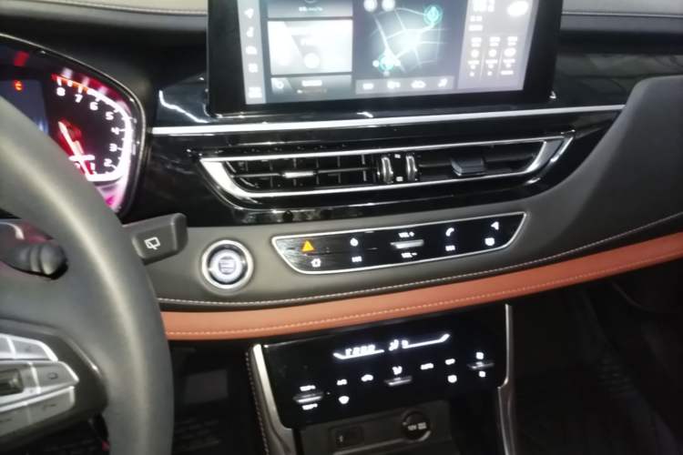 Used CHANGAN CS75 2024 Enjoy Edition 1.5T DCT Luxury Model Audio And AC Panel