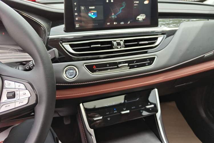 Used CHANGAN CS75 2024 Enjoy Edition 1.5T DCT Luxury Model Audio And AC Panel