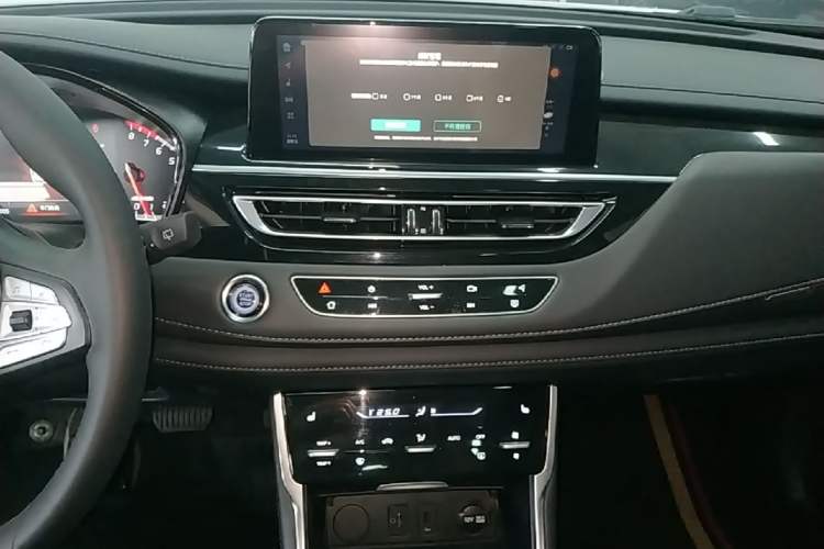 Used CHANGAN CS75 2024 Enjoyment Edition 1.5T DCT Prestige Model Audio And AC Panel