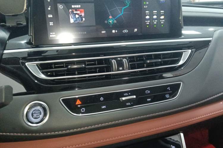 Used CHANGAN CS75 2024 Enjoyment Edition 1.5T DCT Prestige Model Audio And AC Panel