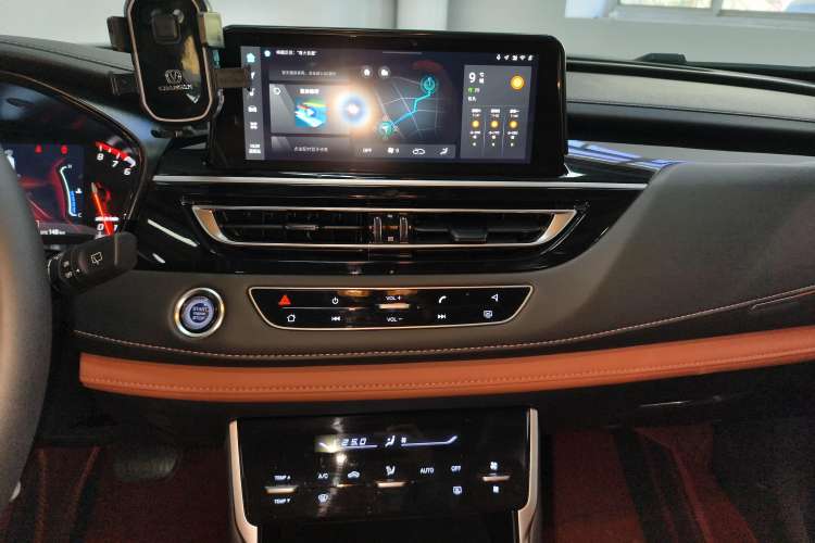 Used CHANGAN CS75 2024 Enjoy Edition 1.5T DCT Luxury Model Audio And AC Panel