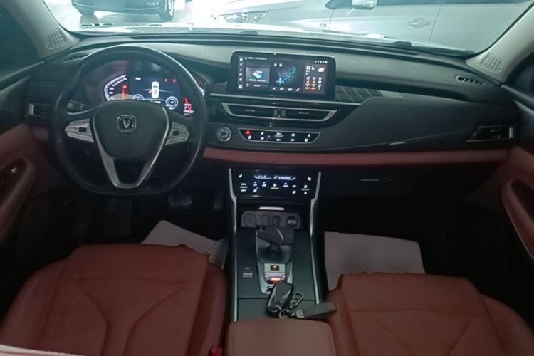Used CHANGAN CS75 2024 Enjoyment Edition 1.5T DCT Prestige Model Center Console