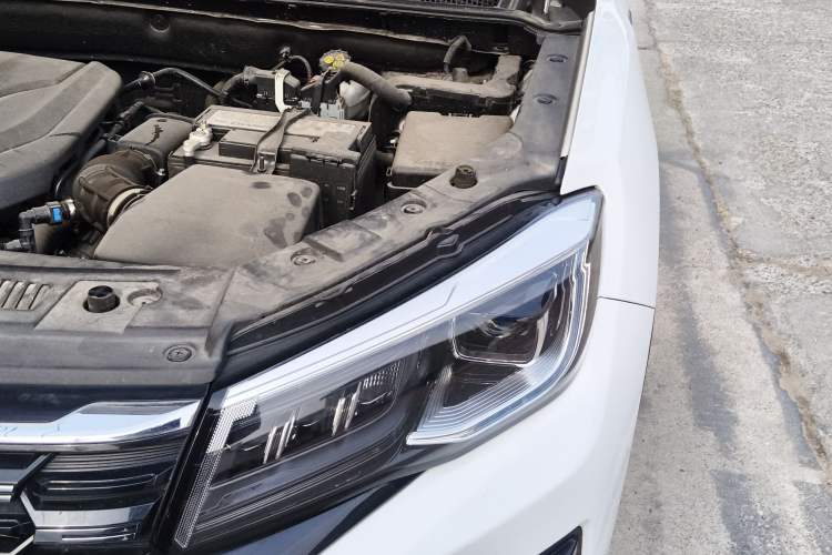 Used CHANGAN CS75 2024 Enjoy Edition 1.5T DCT Luxury Model Engine Bay Left