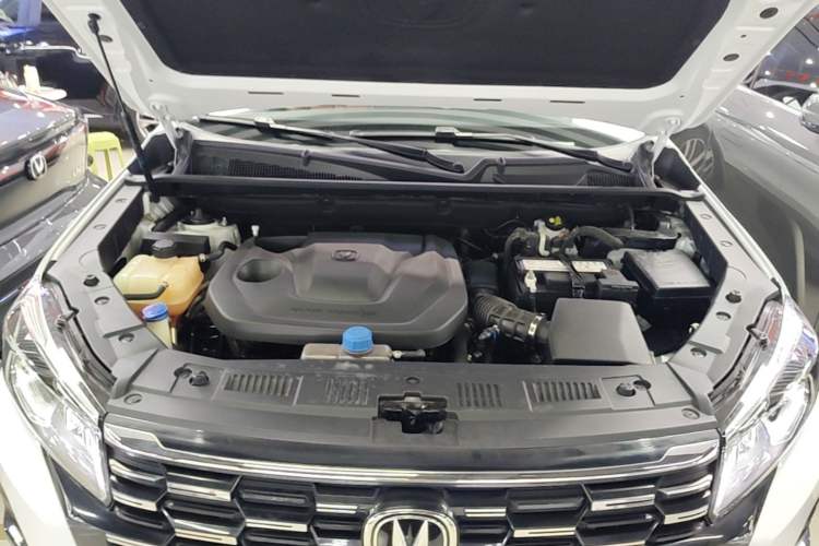 Used CHANGAN CS75 2024 Enjoy Edition 1.5T DCT Luxury Model Engine Bay