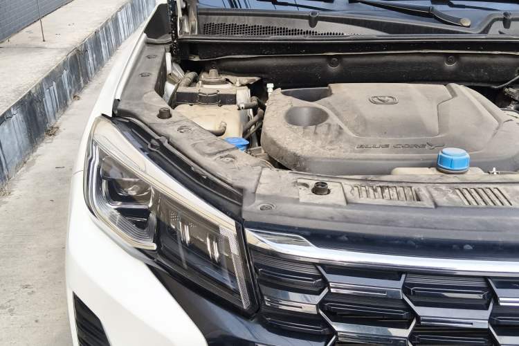 Used CHANGAN CS75 2024 Enjoy Edition 1.5T DCT Luxury Model Engine Bay Right