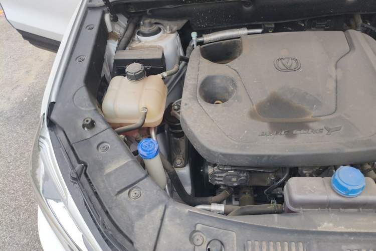 Used CHANGAN CS75 2024 Enjoy Edition 1.5T DCT Luxury Model Engine Bay Right