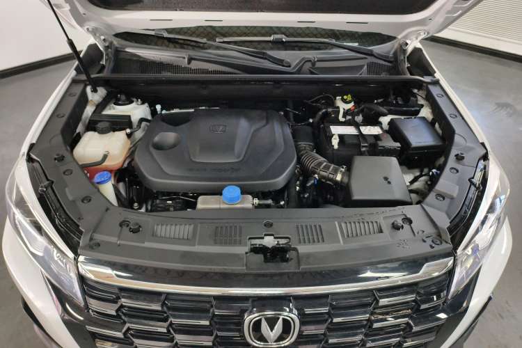 Used CHANGAN CS75 2024 Enjoy Edition 1.5T DCT Luxury Model Engine Bay