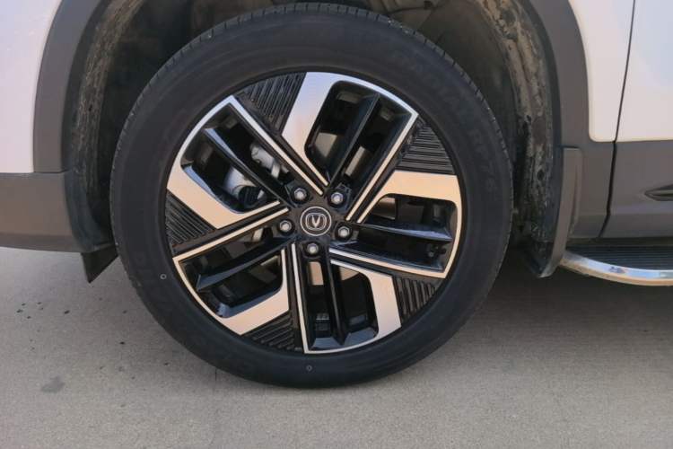 Used CHANGAN CS75 2024 Enjoyment Edition 1.5T DCT Prestige Model Exterior 4