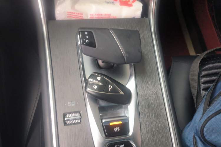 Used CHANGAN CS75 2024 Enjoy Edition 1.5T DCT Luxury Model Gear Lever
