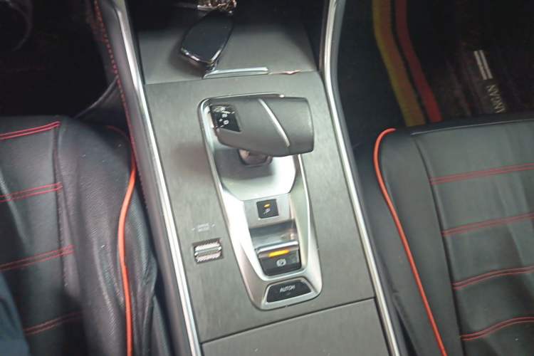 Used CHANGAN CS75 2024 Enjoyment Edition 1.5T DCT Prestige Model Gear Lever