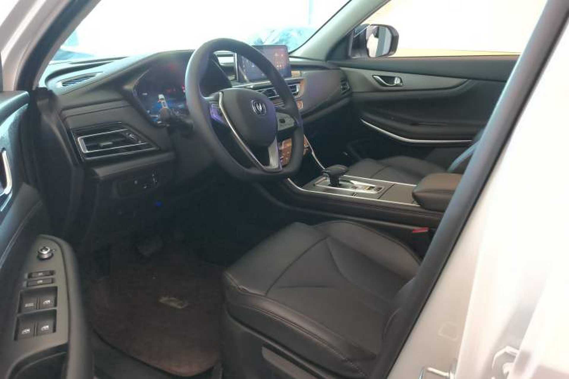 Used CHANGAN CS75 2024 Enjoy Edition 1.5T DCT Luxury Model Interior 1