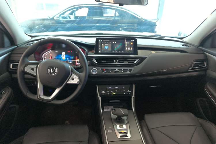Used CHANGAN CS75 2024 Enjoy Edition 1.5T DCT Luxury Model Interior 3