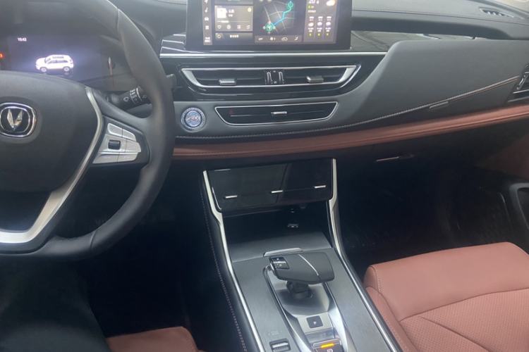 Used CHANGAN CS75 2024 Enjoyment Edition 1.5T DCT Prestige Model Interior 3