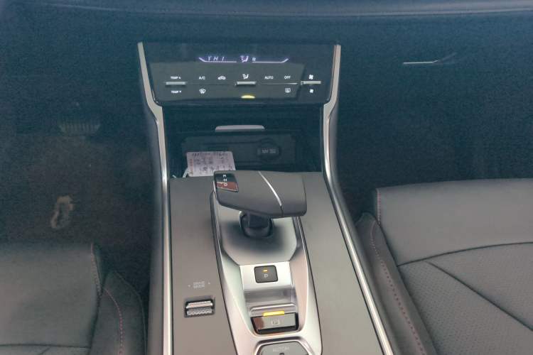 Used CHANGAN CS75 2024 Enjoy Edition 1.5T DCT Luxury Model Interior 5