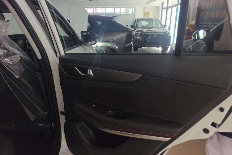 Used CHANGAN CS75 2024 Enjoy Edition 1.5T DCT Luxury Model Interior 6