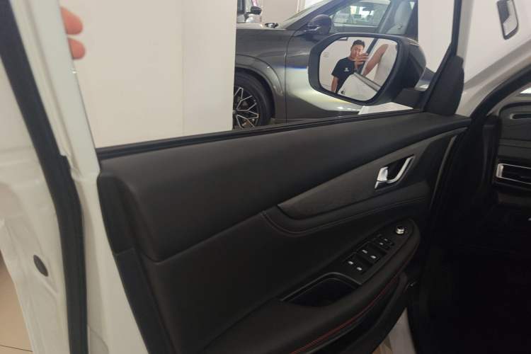 Used CHANGAN CS75 2024 Enjoy Edition 1.5T DCT Luxury Model Interior 7
