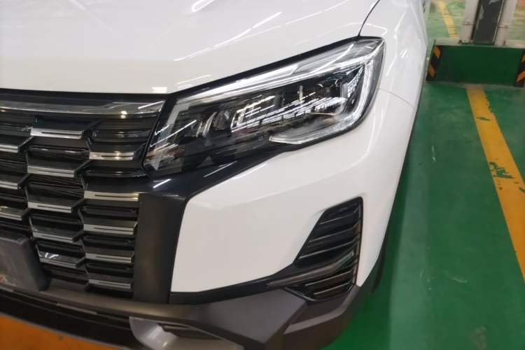 Used CHANGAN CS75 2024 Enjoy Edition 1.5T DCT Luxury Model Left Front Headlight