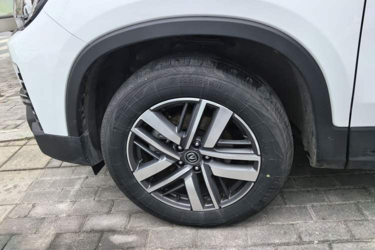 Used CHANGAN CS75 2024 Enjoy Edition 1.5T DCT Luxury Model Left Front Wheel Hub