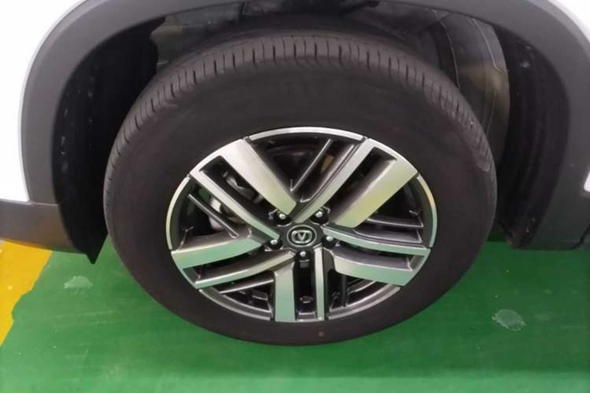 Used CHANGAN CS75 2024 Enjoy Edition 1.5T DCT Luxury Model Left Front Wheel Hub