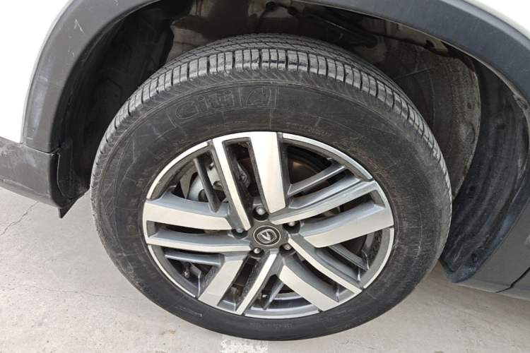 Used CHANGAN CS75 2024 Enjoy Edition 1.5T DCT Luxury Model Left Front Wheel Hub