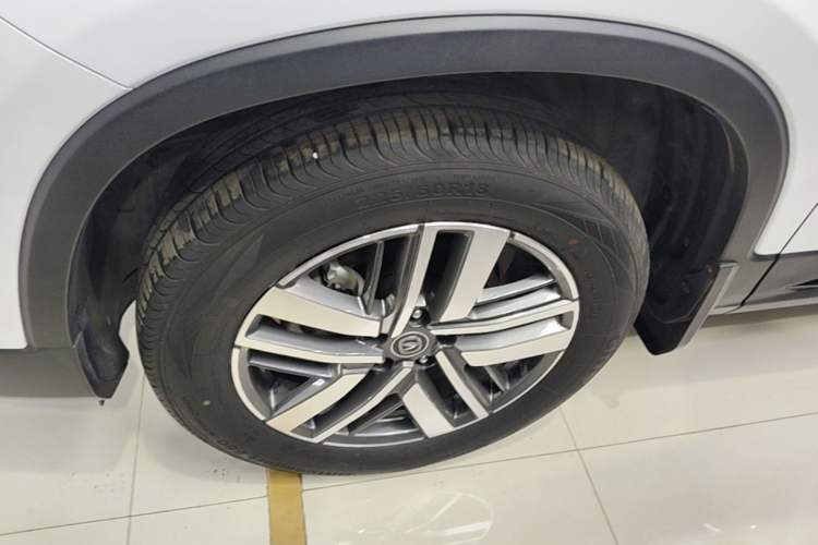 Used CHANGAN CS75 2024 Enjoy Edition 1.5T DCT Luxury Model Left Front Wheel Hub