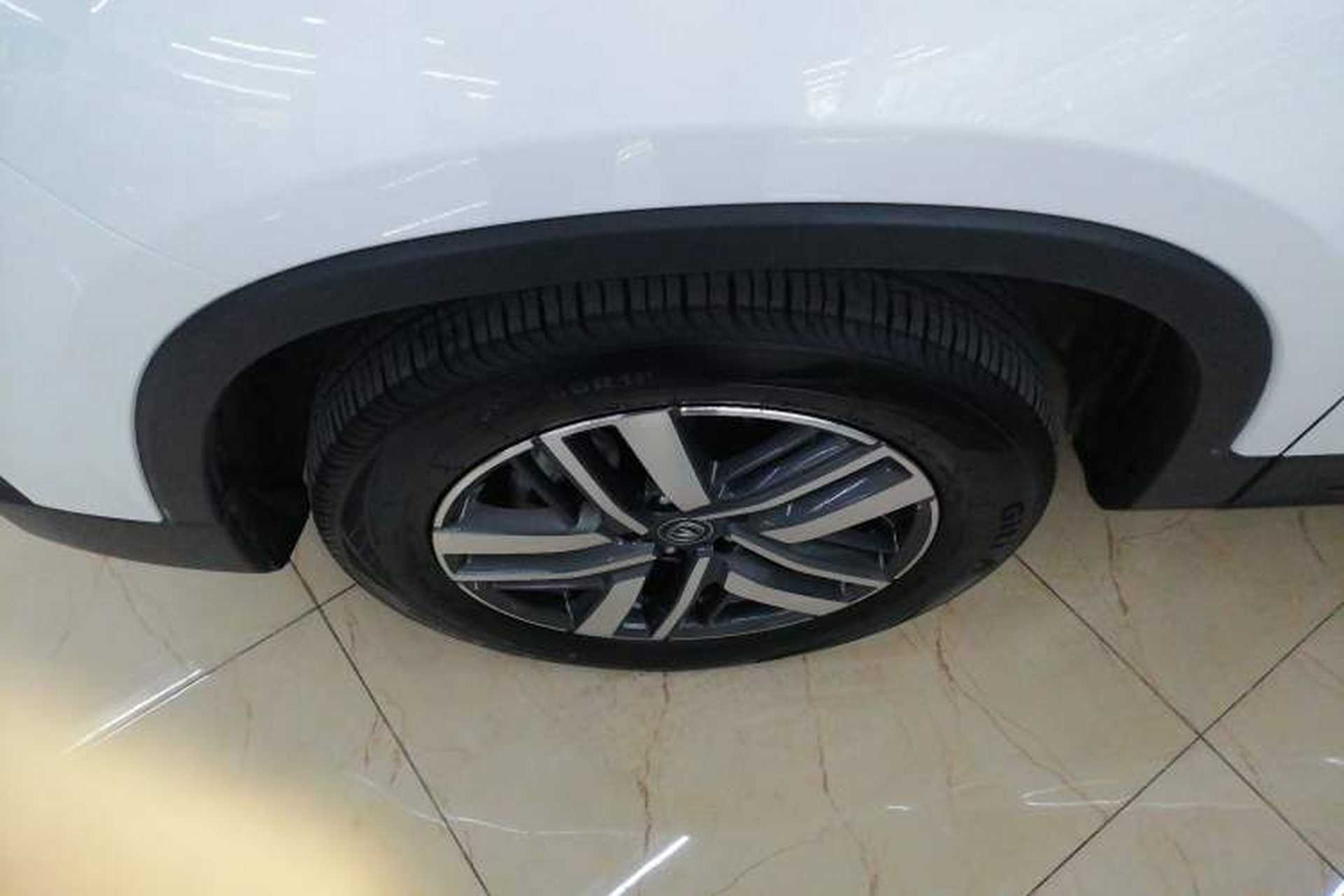 Used CHANGAN CS75 2024 Enjoy Edition 1.5T DCT Luxury Model Left Front Wheel Hub