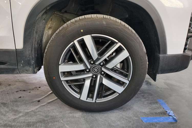 Used CHANGAN CS75 2024 Enjoy Edition 1.5T DCT Luxury Model Left Front Wheel Hub