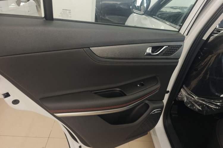 Used CHANGAN CS75 2024 Enjoy Edition 1.5T DCT Luxury Model Left Rear Door Interior