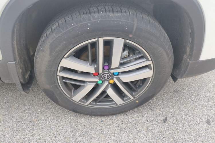 Used CHANGAN CS75 2024 Enjoy Edition 1.5T DCT Luxury Model Right Front Wheel Hub