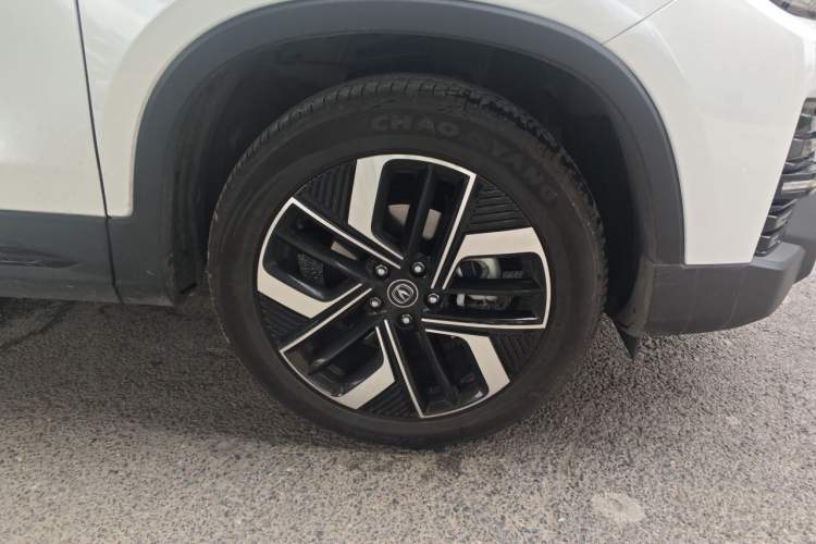 Used CHANGAN CS75 2024 Enjoyment Edition 1.5T DCT Prestige Model Right Front Wheel Hub