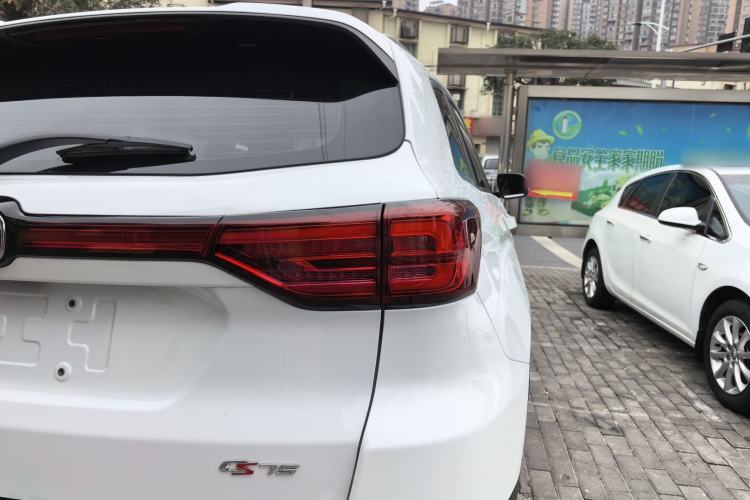 Used CHANGAN CS75 2024 Enjoy Edition 1.5T DCT Luxury Model Right Rear Taillight