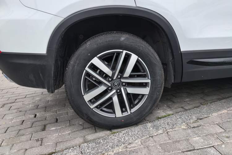 Used CHANGAN CS75 2024 Enjoy Edition 1.5T DCT Luxury Model Right Rear Wheel Hub
