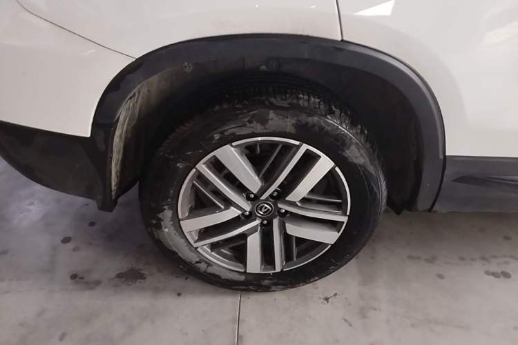 Used CHANGAN CS75 2024 Enjoy Edition 1.5T DCT Luxury Model Right Rear Wheel Hub