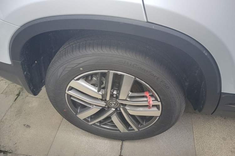 Used CHANGAN CS75 2024 Enjoy Edition 1.5T DCT Luxury Model Right Rear Wheel Hub