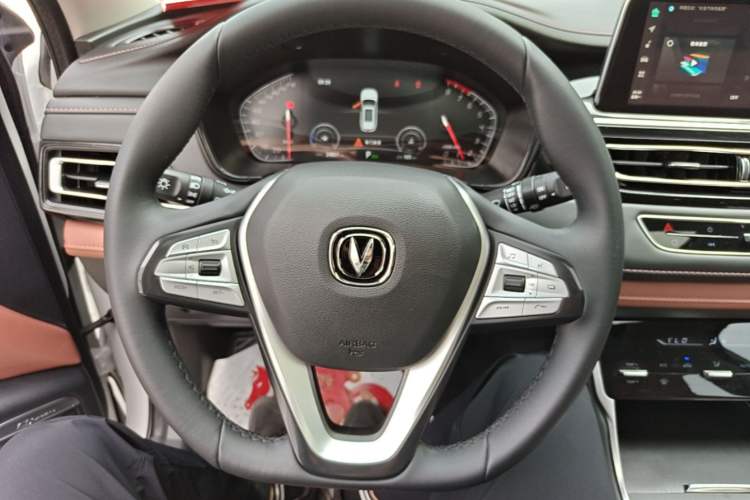 Used CHANGAN CS75 2024 Enjoy Edition 1.5T DCT Luxury Model Steering Wheel