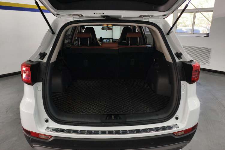 Used CHANGAN CS75 2024 Enjoy Edition 1.5T DCT Luxury Model Trunk