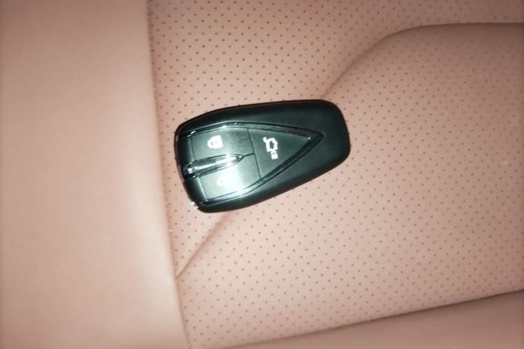 Used CHANGAN CS75 2024 Enjoy Edition 1.5T DCT Luxury Model Vehicle Key