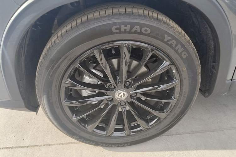 Used CHANGAN CS75 2025 Model PRO 1.5T Enjoyment 7-Seater Exterior 4