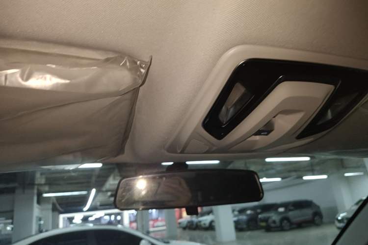 Used CHANGAN CS75 2025 Model PRO 1.5T Advanced 7-Seater Headliner