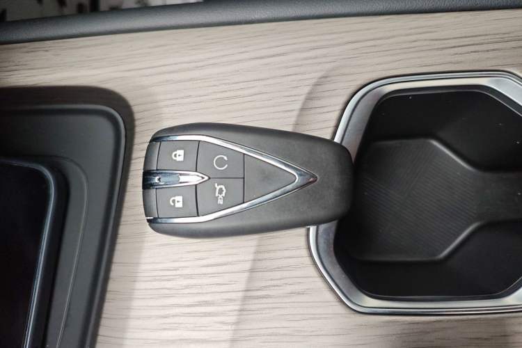 Used CHANGAN CS75 2025 Model PRO 1.5T Enjoyment 7-Seater Interior 1