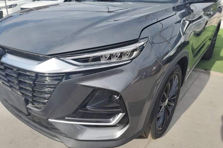Used CHANGAN CS75 2025 Model PRO 1.5T Enjoyment 7-Seater Left Front Headlight