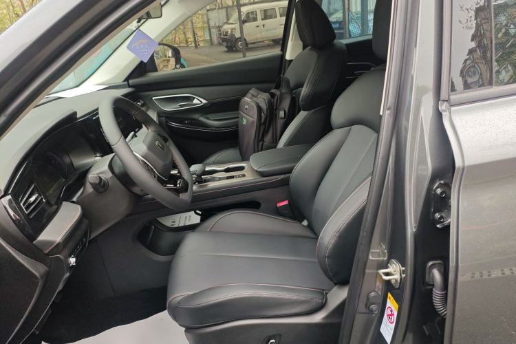 Used CHANGAN CS75 2025 Model PRO 1.5T Enjoyment 7-Seater Left Front Seat