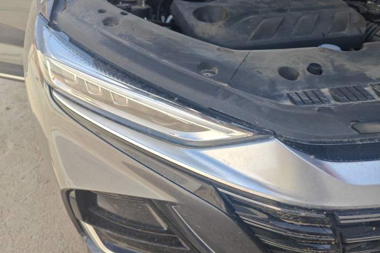 Used CHANGAN CS75 2025 Model PRO 1.5T Enjoyment 7-Seater Right Front Headlight