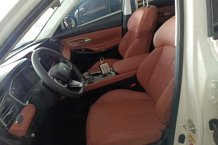 Used CHANGAN CS75 2025 Model PRO 1.5T Enjoyment 7-Seater Left Front Seat