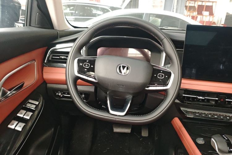 Used CHANGAN CS75 2026 Model PRO 1.5T DCT Prestige 7-Seater Steering Wheel