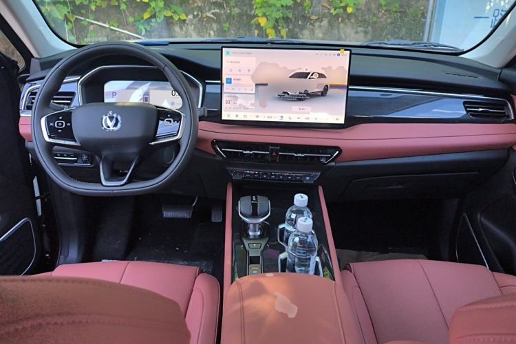 Used CHANGAN CS75 2026 Model PRO 1.5T DCT Prestige 7-Seater Center Console