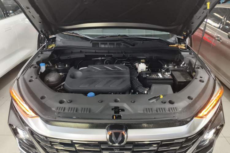Used CHANGAN CS75 2026 Model PRO 1.5T DCT Prestige 7-Seater Engine Bay